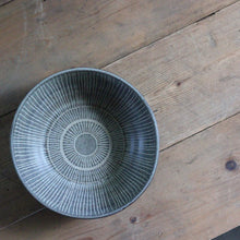 Load image into Gallery viewer, SGRAFFITO SERVING BOWL