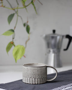 SQUAT SGRAFFITO MUG