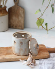 Load image into Gallery viewer, GARLIC KEEPER