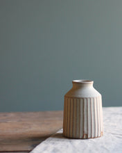 Load image into Gallery viewer, CARVED STEM VASE