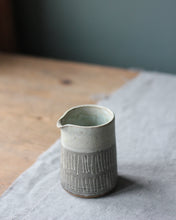 Load image into Gallery viewer, SGRAFFITO POURER