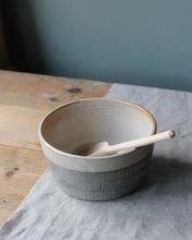 Load image into Gallery viewer, SGRAFFITO SERVING BOWL