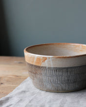 Load image into Gallery viewer, SGRAFFITO SERVING BOWL