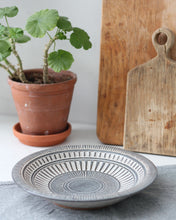 Load image into Gallery viewer, SGRAFFITO DISH #1