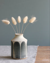 Load image into Gallery viewer, PAINTBRUSH STEM VASE