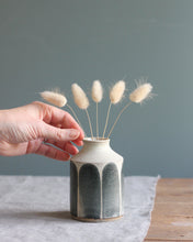 Load image into Gallery viewer, PAINTBRUSH STEM VASE