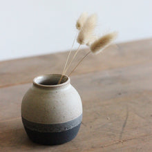 Load image into Gallery viewer, TOASTED CHARCOAL STEM VASE #4