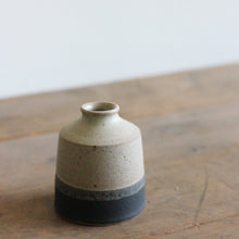 Load image into Gallery viewer, TOASTED CHARCOAL STEM VASE #5